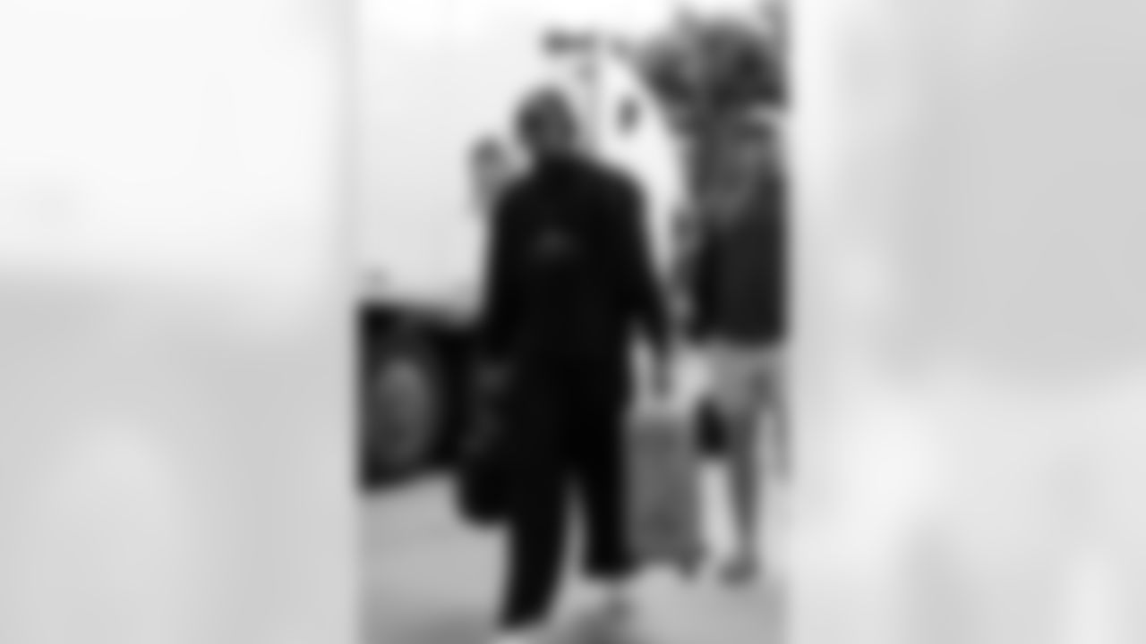 Miami Dolphins vs Buffalo Bills, Regular Season, November 09, 2025 at Hard Rock Stadium.