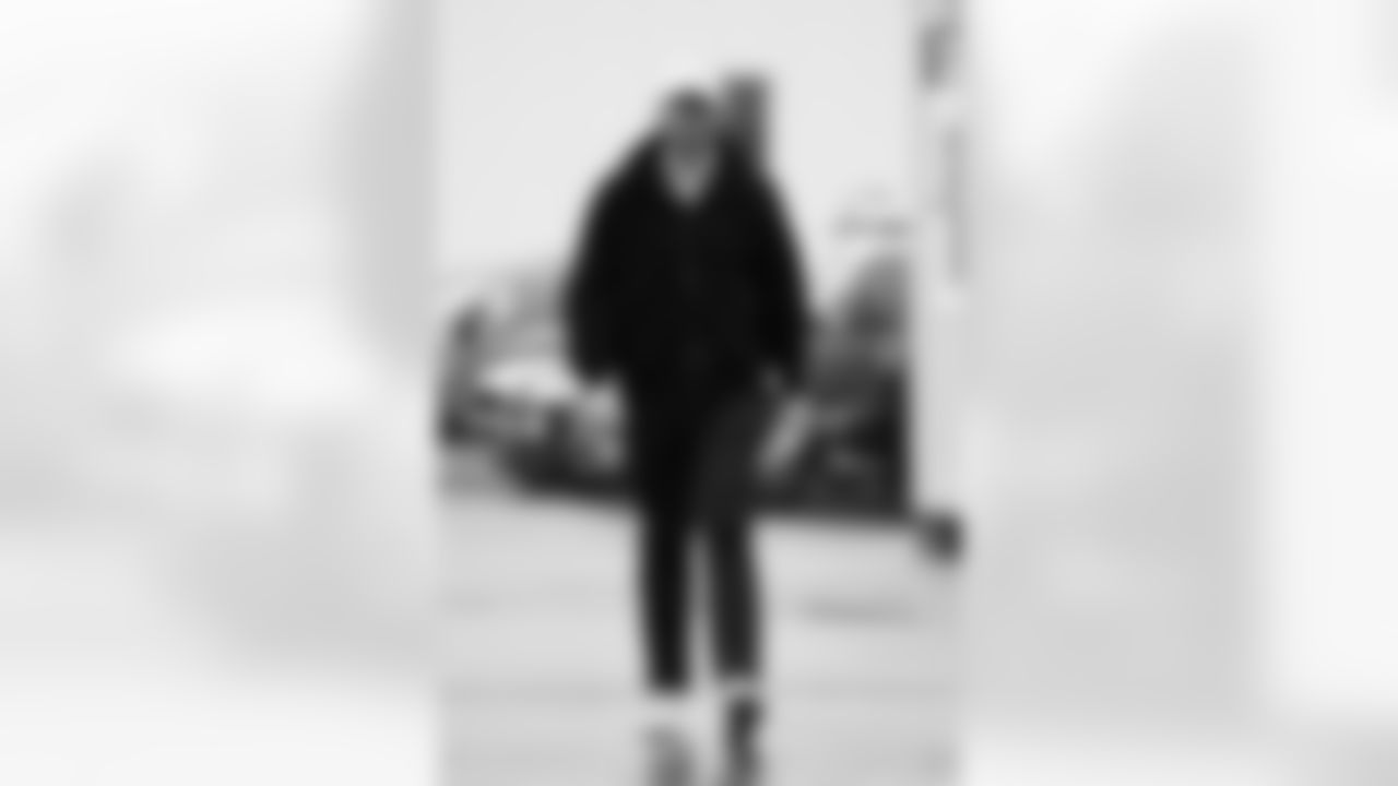 Buffalo Bills vs Philadelphia Eagles, Regular Season, December 28, 2025 at Highmark Stadium.