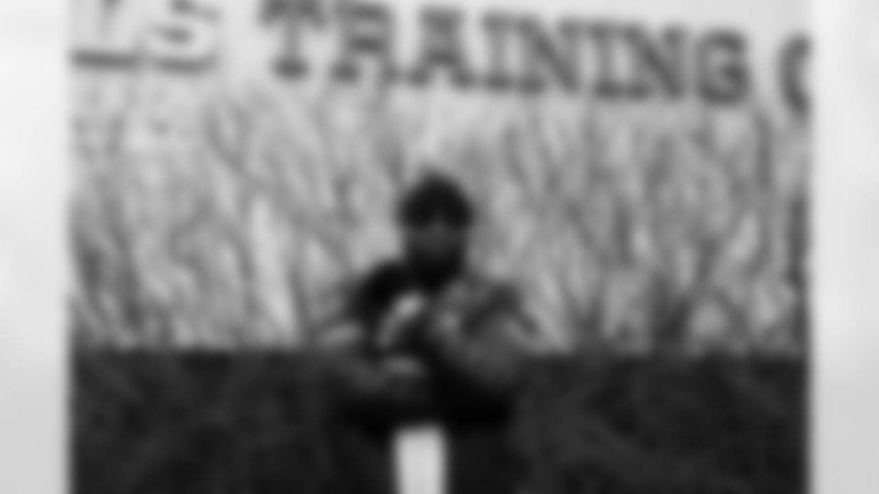 Buffalo Bills vs Philadelphia Eagles, Regular Season, December 28, 2025 at Highmark Stadium.