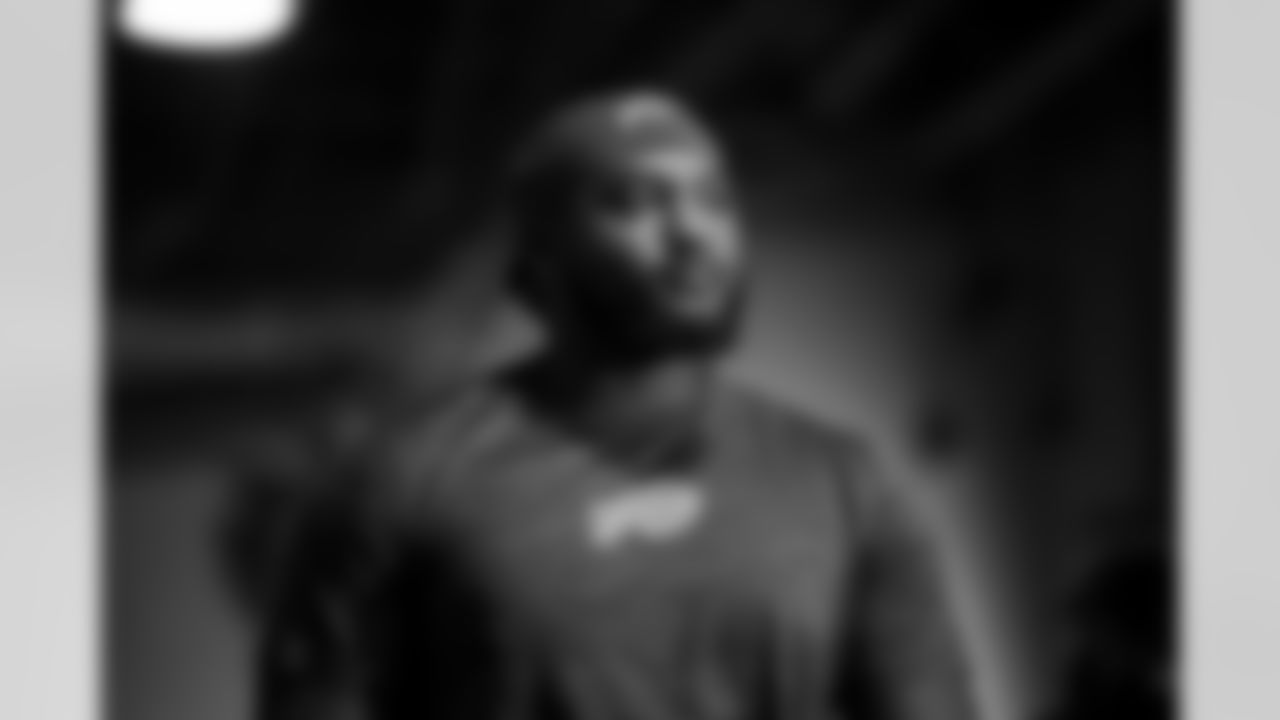 Miami Dolphins vs Buffalo Bills, Regular Season, November 09, 2025 at Hard Rock Stadium.