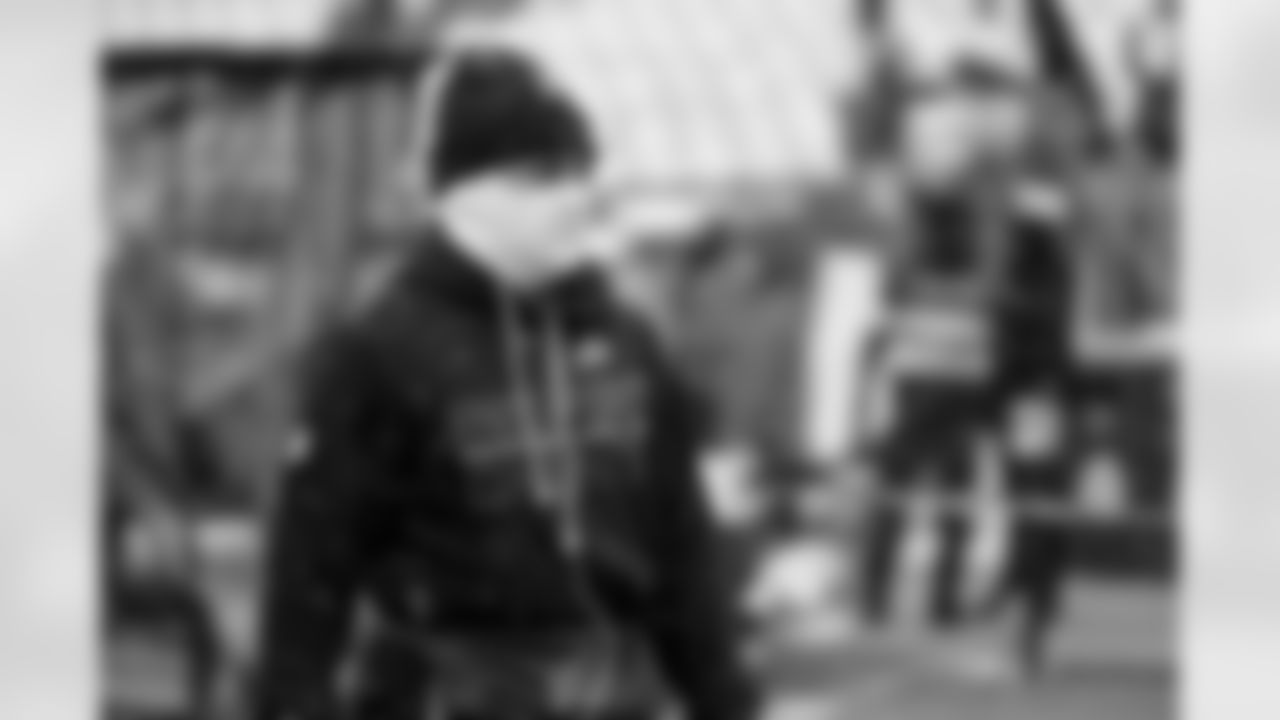 New England Patriots vs Buffalo Bills, Regular Season, December 14, 2025 at Gillette Stadium.