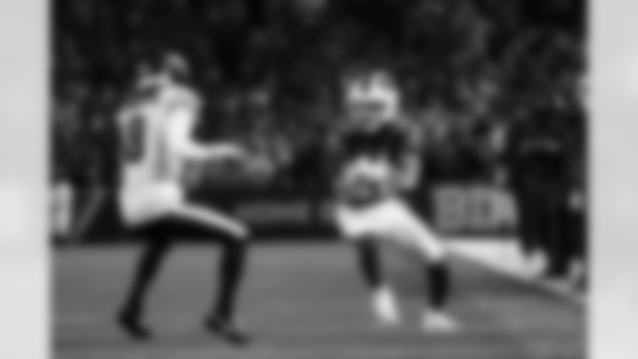 Buffalo Bills vs Philadelphia Eagles, Regular Season, December 28, 2025 at Highmark Stadium.