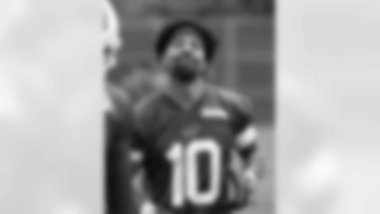 Khalil Shakir (10). Buffalo Bills OTA workouts, May 27, 2025 at the Buffalo Bills Training Center.