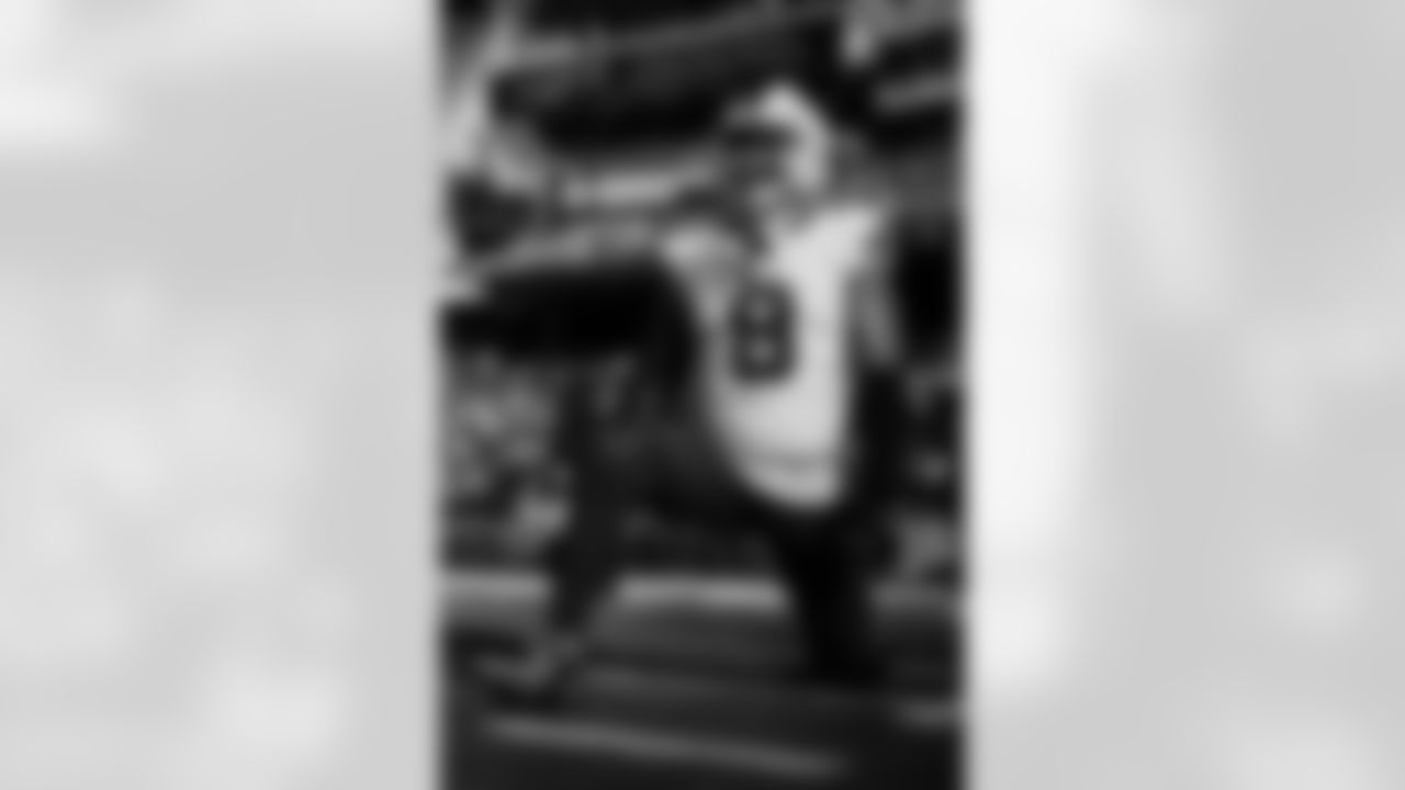 Cleveland Browns vs Buffalo Bills, Regular Season, December 21, 2025 at Huntington Bank Field.