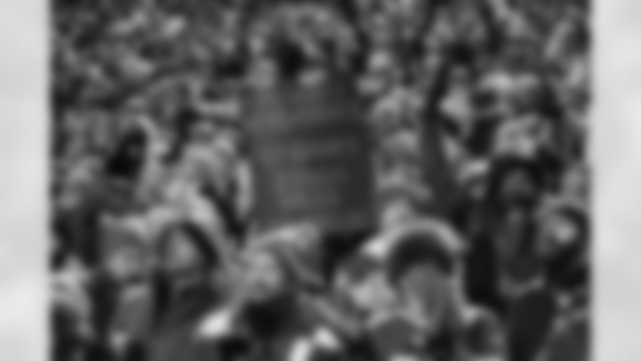 Buffalo Bills vs New York Jets, Regular Season, January 04, 2026 at Highmark Stadium.