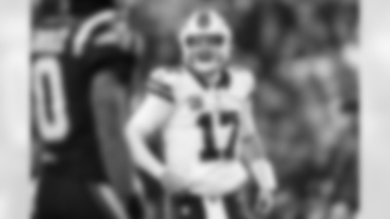 New England Patriots vs Buffalo Bills, Regular Season, December 14, 2025 at Gillette Stadium.