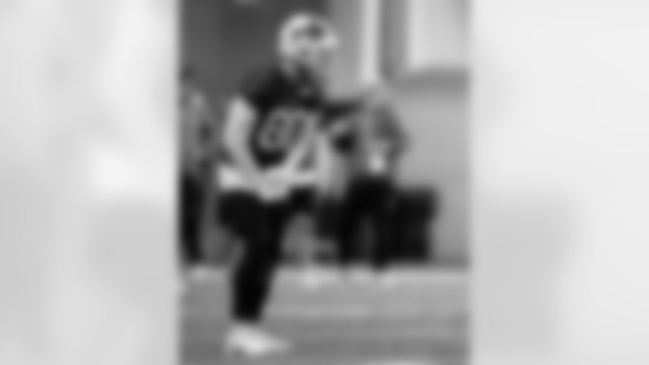 Dalton Kincaid (86). Buffalo Bills Week 14 Practice, December 04, 2025 at Buffalo Bills Training Center.