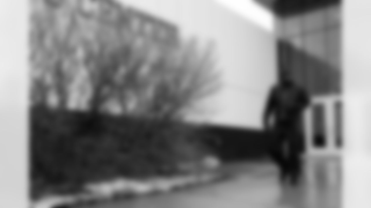 Buffalo Bills vs Philadelphia Eagles, Regular Season, December 28, 2025 at Highmark Stadium.