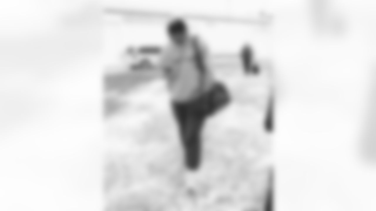 Dalton Kincaid (86). Buffalo Bills travel to Foxborough, December 13, 2025 at Buffalo Niagara International Airport.