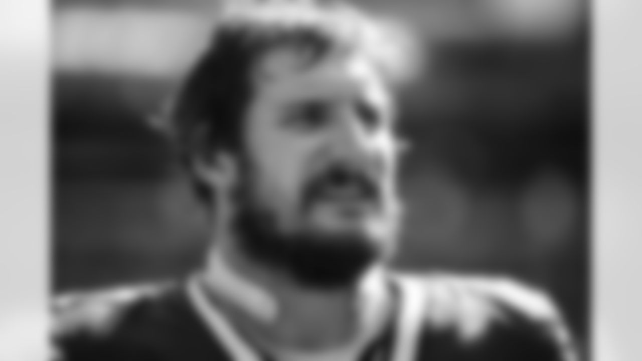 Miami Dolphins vs Buffalo Bills, Regular Season, November 09, 2025 at Hard Rock Stadium.