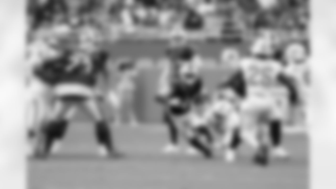 Miami Dolphins vs Buffalo Bills, Regular Season, November 09, 2025 at Hard Rock Stadium.