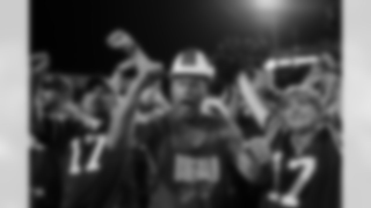 Buffalo Bills vs Miami Dolphins, Regular Season, September 18, 2025 at Highmark Stadium.