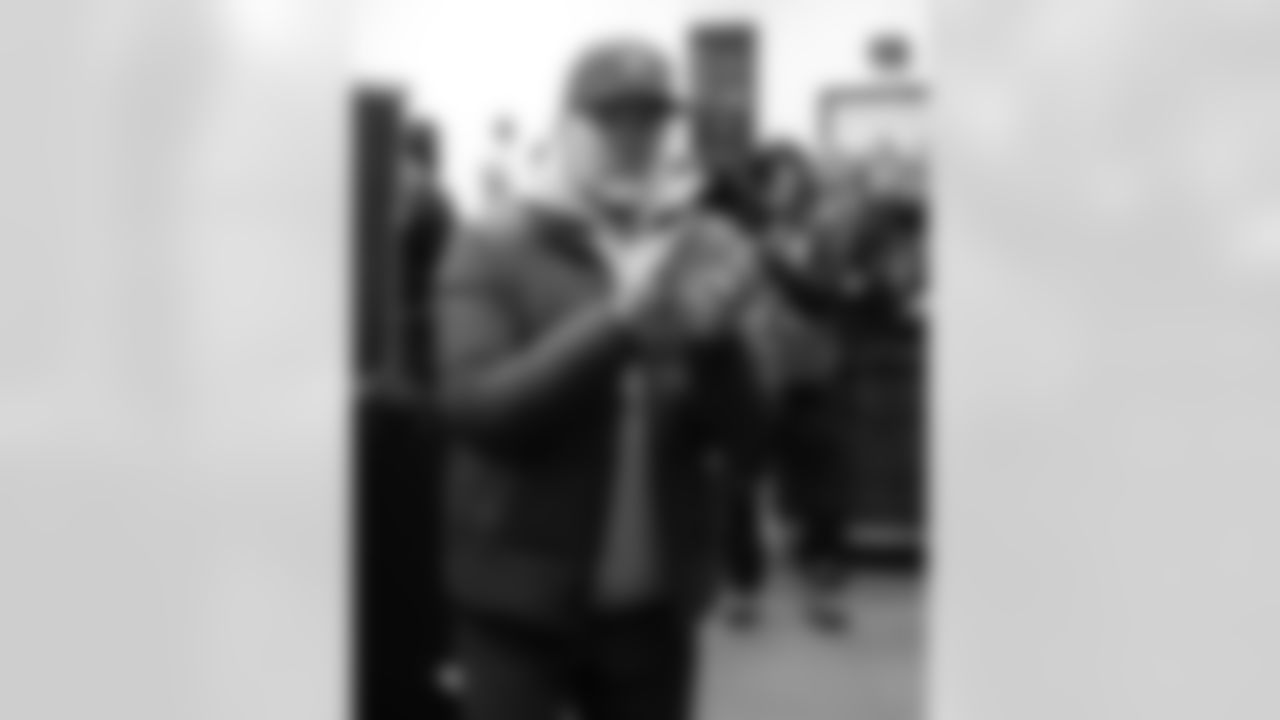 Cleveland Browns vs Buffalo Bills, Regular Season, December 21, 2025 at Huntington Bank Field.