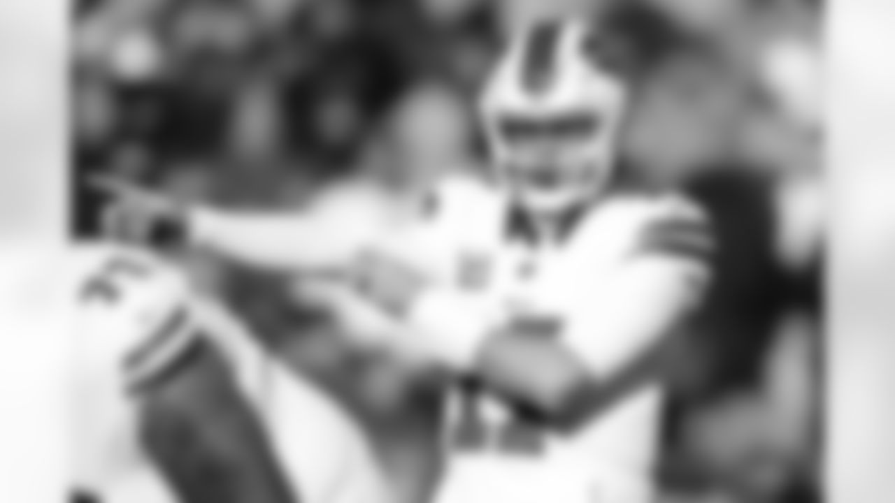 Cleveland Browns vs Buffalo Bills, Regular Season, December 21, 2025 at Huntington Bank Field.