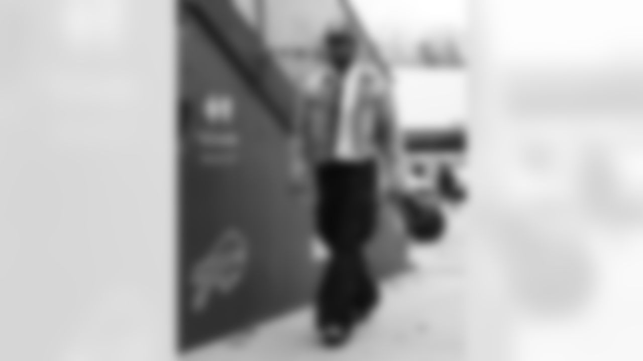 Buffalo Bills vs Tampa Bay Buccaneers, Regular Season, November 16, 2025 at Highmark Stadium.