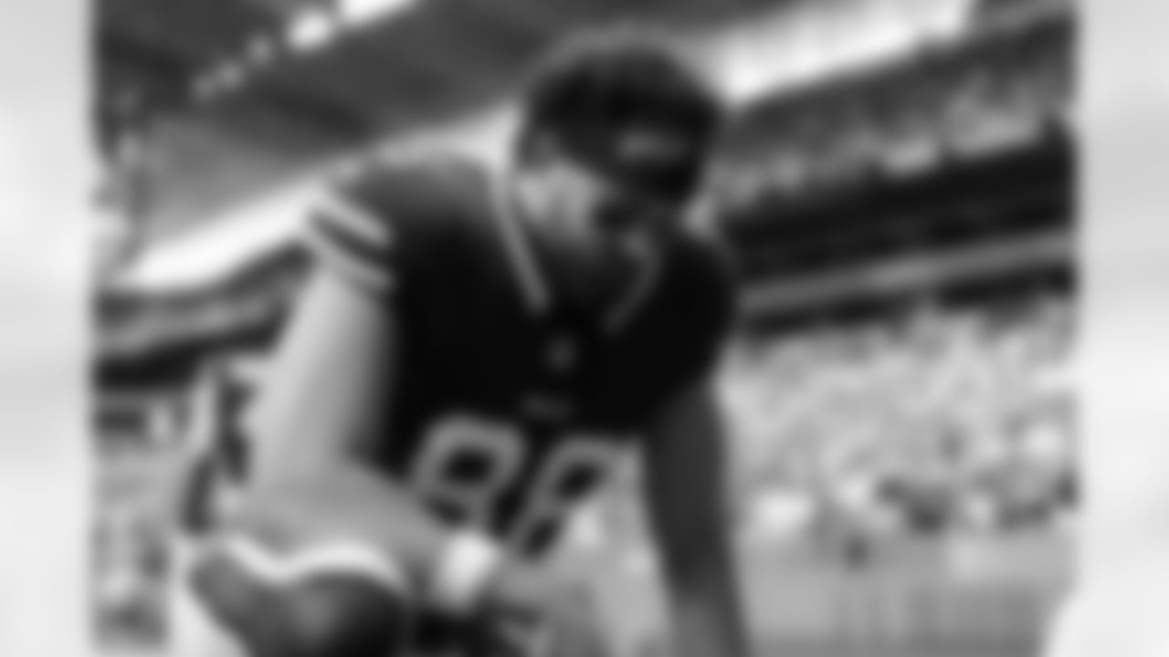 Miami Dolphins vs Buffalo Bills, Regular Season, November 09, 2025 at Hard Rock Stadium.