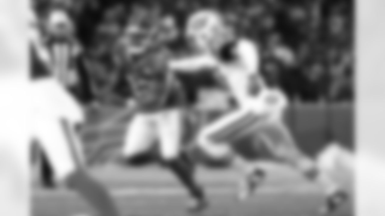 Buffalo Bills vs New York Jets, Regular Season, January 04, 2026 at Highmark Stadium.