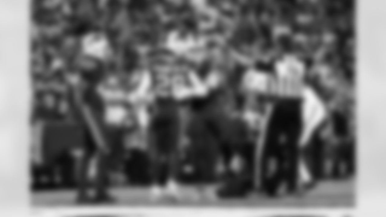 Buffalo Bills vs Miami Dolphins, Regular Season, September 18, 2025 at Highmark Stadium.