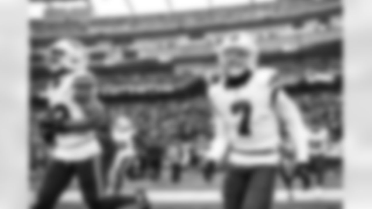 New England Patriots vs Buffalo Bills, Regular Season, December 14, 2025 at Gillette Stadium.