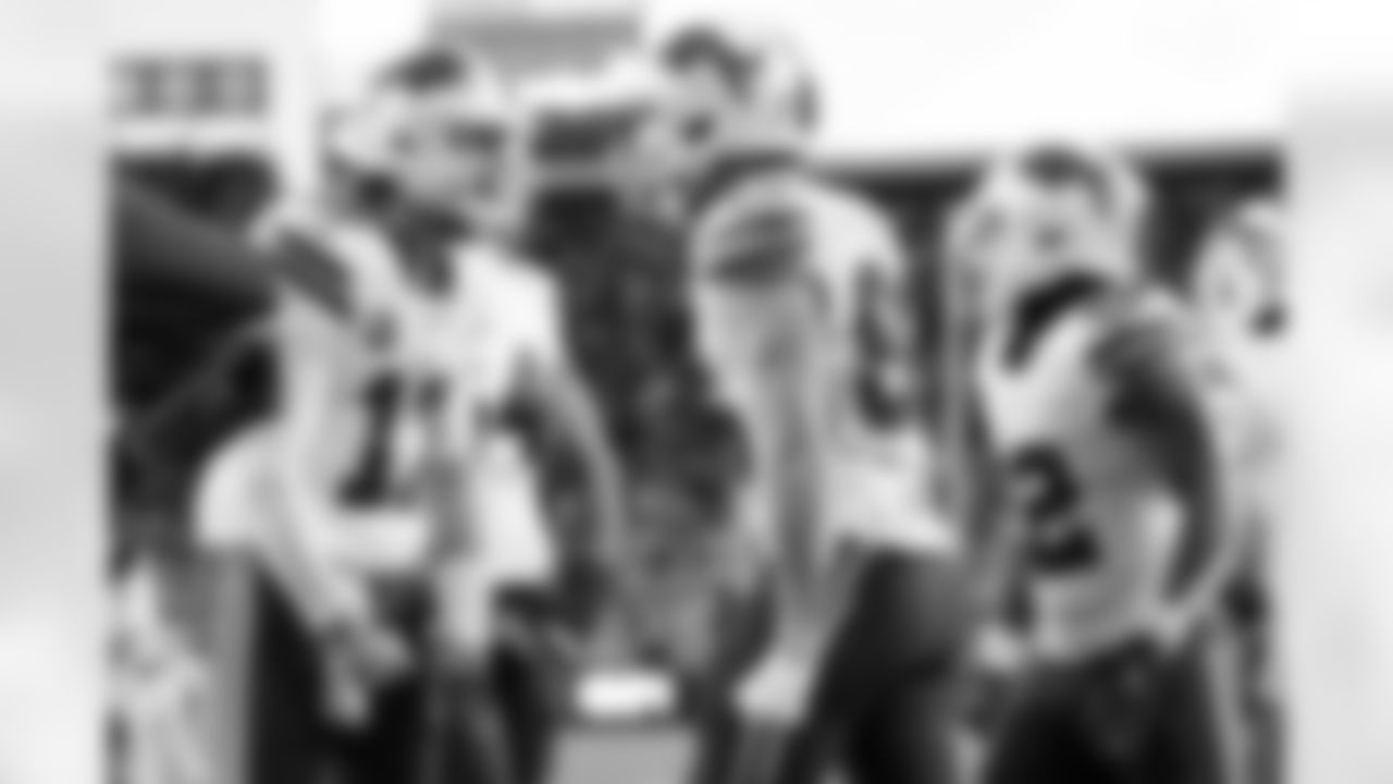 Josh Allen (17), Dalton Kincaid (86). Buffalo Bills vs Denver Broncos, Divisional Game, January 17, 2026 at Empower Field at Mile High.