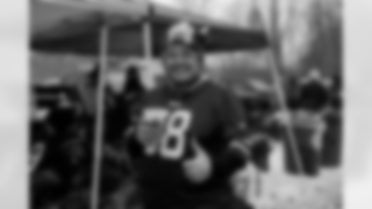 Buffalo Bills vs Cincinnati Bengals, Regular Season, December 07, 2025 at Highmark Stadium.