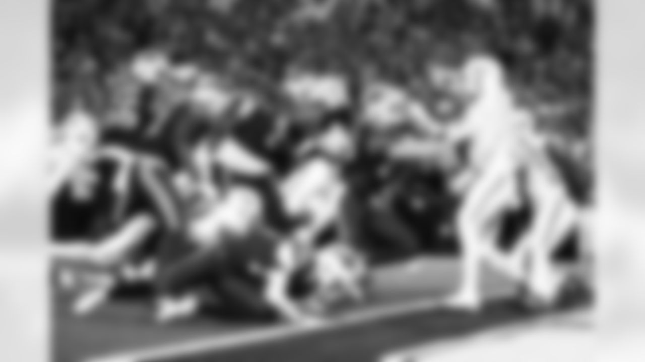 Buffalo Bills vs Miami Dolphins, Regular Season, September 18, 2025 at Highmark Stadium.