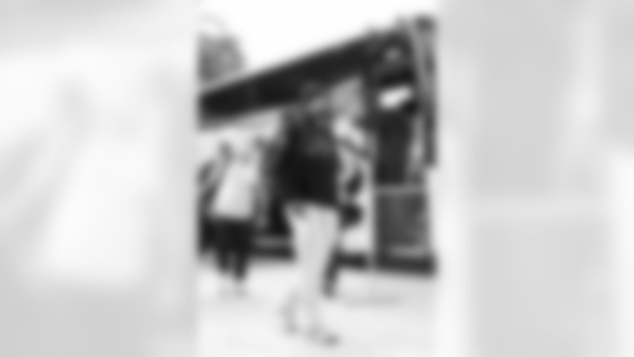 Miami Dolphins vs Buffalo Bills, Regular Season, November 09, 2025 at Hard Rock Stadium.