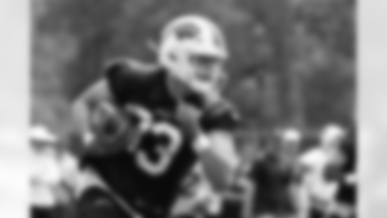 Keleki Latu (83). Buffalo Bills OTA workouts, June 03, 2025 at the Buffalo Bills Training Center.
