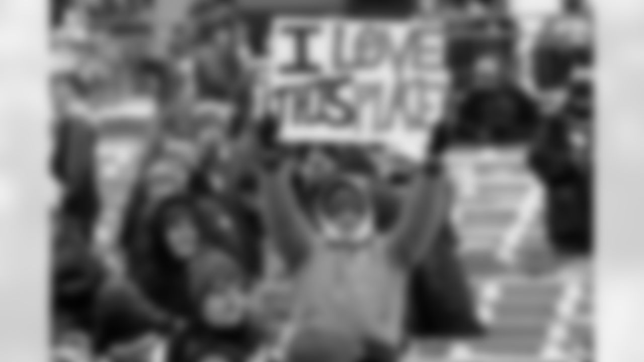 Buffalo Bills vs New York Jets, Regular Season, January 04, 2026 at Highmark Stadium.