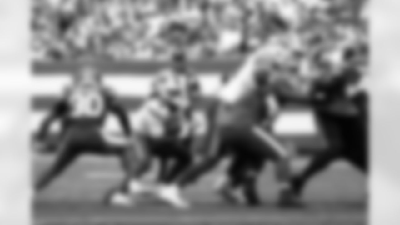 New York Jets vs Buffalo Bills, Regular Season, September 14, 2025 at Metlife Stadium.