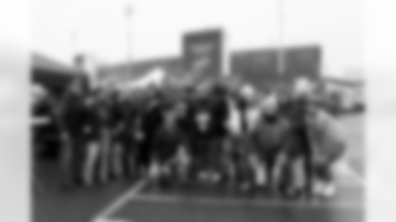 Buffalo Bills vs Philadelphia Eagles, Regular Season, December 28, 2025 at Highmark Stadium.