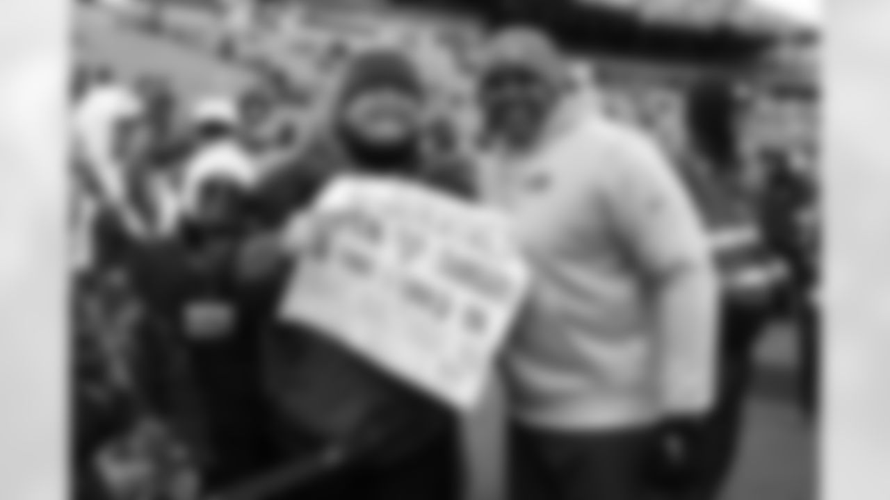 Buffalo Bills vs Tampa Bay Buccaneers, Regular Season, November 16, 2025 at Highmark Stadium.