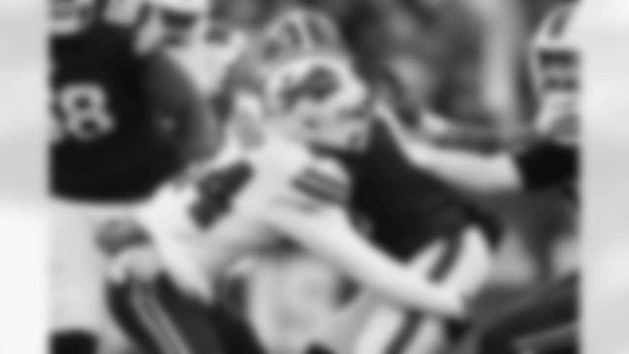 Cleveland Browns vs Buffalo Bills, Regular Season, December 21, 2025 at Huntington Bank Field.