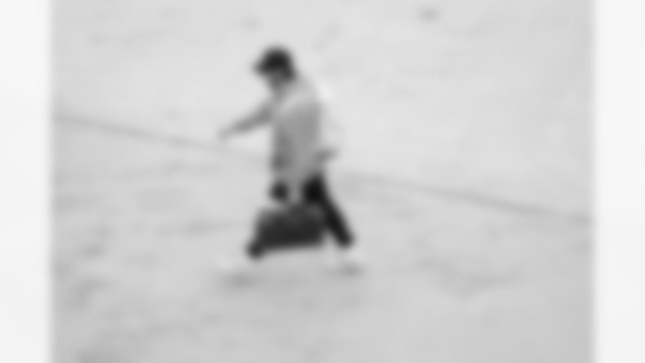 Josh Allen (17). Buffalo Bills travel to Cleveland, December 20, 2025 at Buffalo Niagara International Airport.