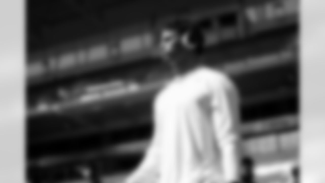 Miami Dolphins vs Buffalo Bills, Regular Season, November 09, 2025 at Hard Rock Stadium.