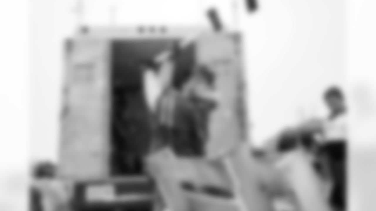 Buffalo Bills vs Cincinnati Bengals, Regular Season, December 05, 2025 at Highmark Stadium.