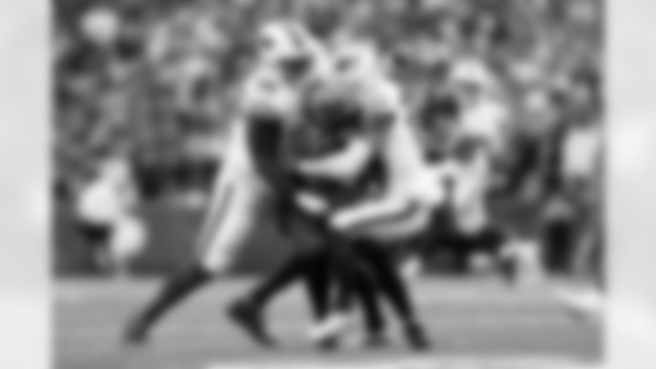 Deone Walker (96), Jordan Poyer (21). Buffalo Bills vs Tampa Bay Buccaneers, Regular Season, November 16, 2025 at Highmark Stadium.