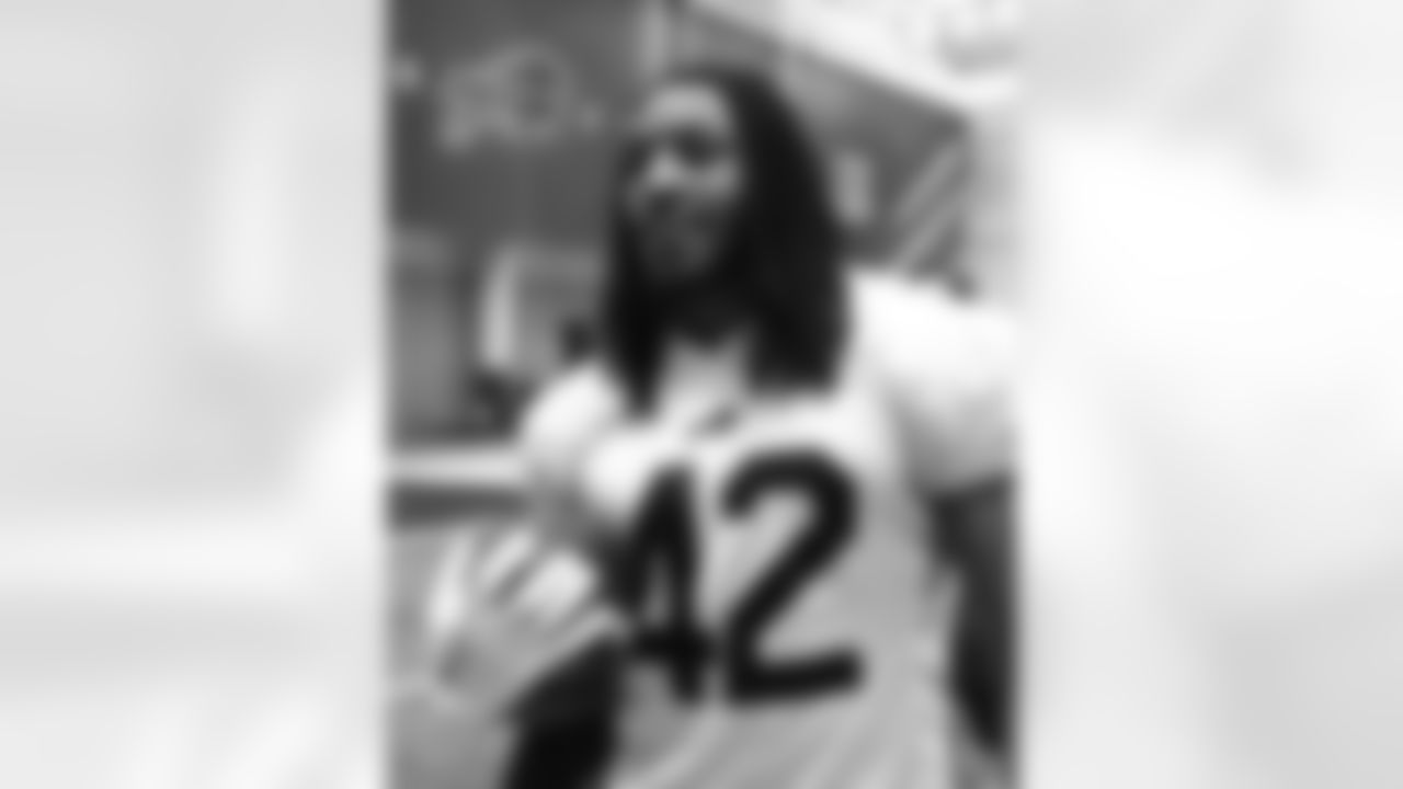 Dorian Williams (42). Buffalo Bills Week 18 Practice, January 02, 2026 at Highmark Stadium.