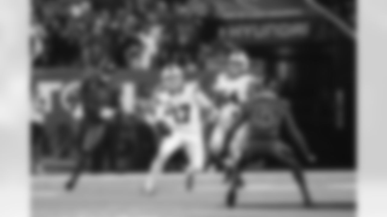 Houston Texans vs Buffalo Bills, Regular Season, November 20, 2025 at NRG Stadium.