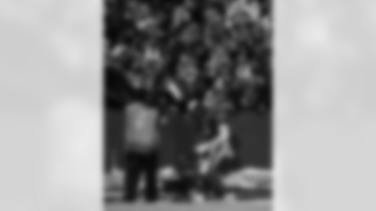 Buffalo Bills vs New York Jets, Regular Season, January 04, 2026 at Highmark Stadium.