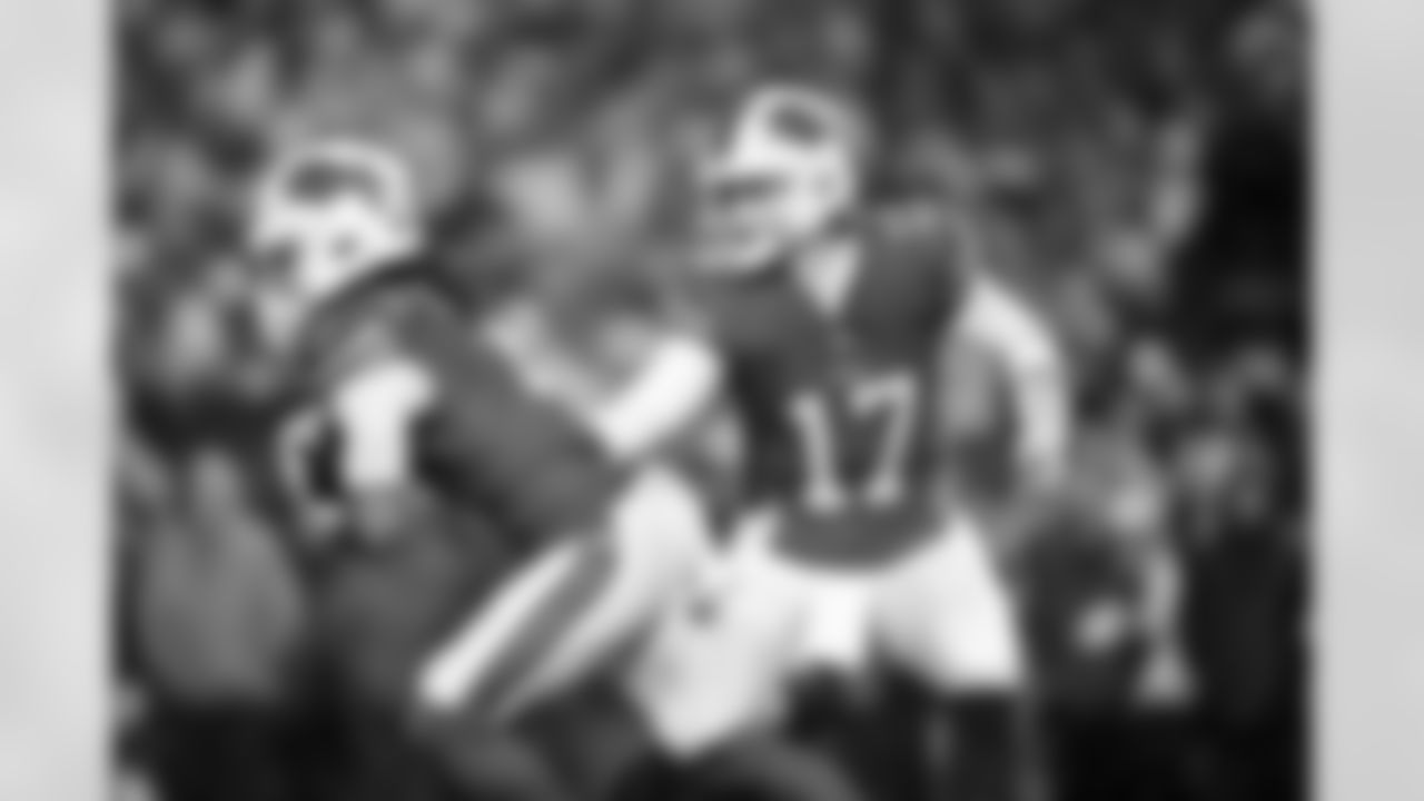 Buffalo Bills vs Philadelphia Eagles, Regular Season, December 28, 2025 at Highmark Stadium.