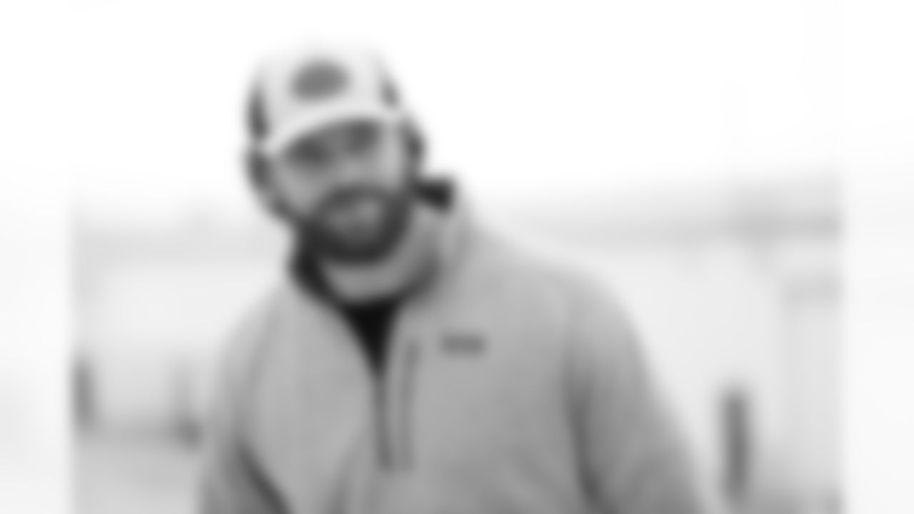 Dawson Knox (88). Buffalo Bills travel to Cleveland, December 20, 2025 at Buffalo Niagara International Airport.