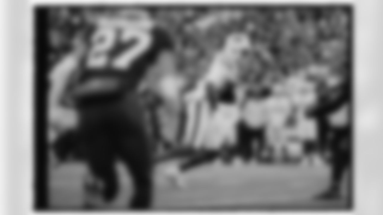 Buffalo Bills vs Tampa Bay Buccaneers, Regular Season, November 18, 2025 at Highmark Stadium.