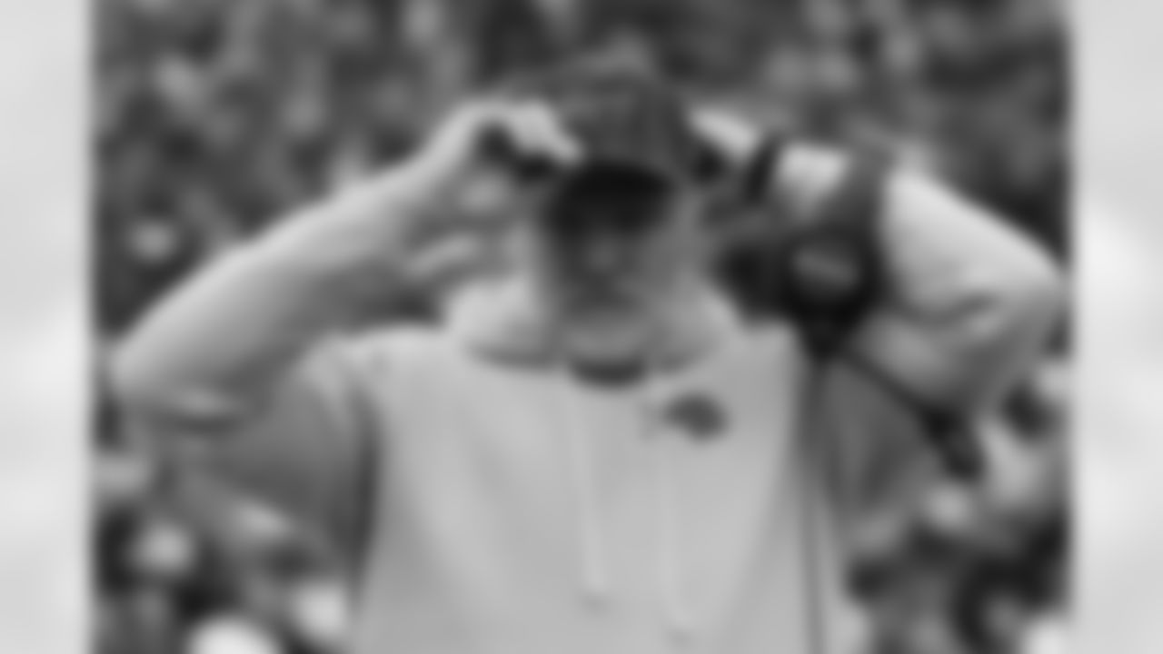 Buffalo Bills vs Tampa Bay Buccaneers, Regular Season, November 16, 2025 at Highmark Stadium.