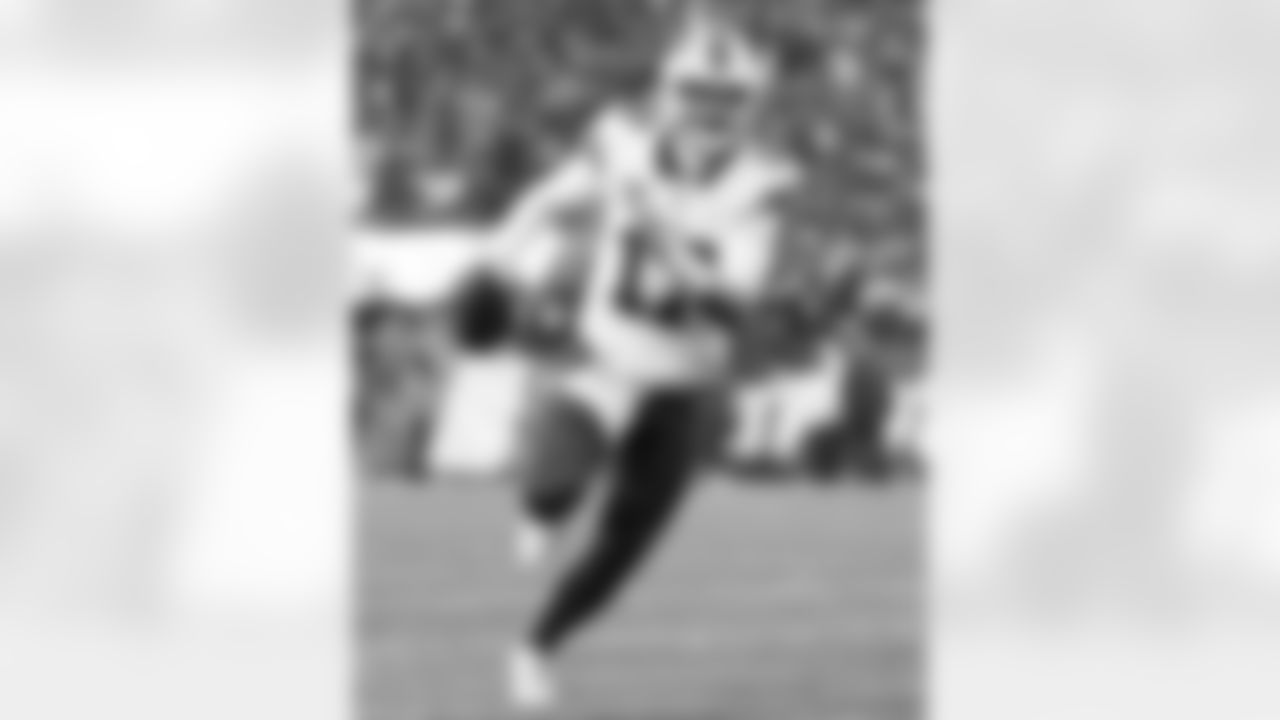 New England Patriots vs Buffalo Bills, Regular Season, December 14, 2025 at Gillette Stadium.