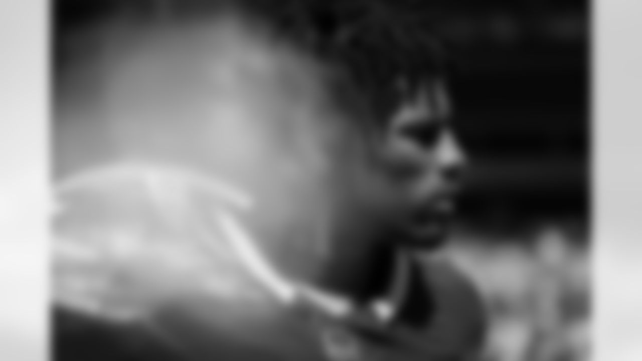 Miami Dolphins vs Buffalo Bills, Regular Season, November 09, 2025 at Hard Rock Stadium.