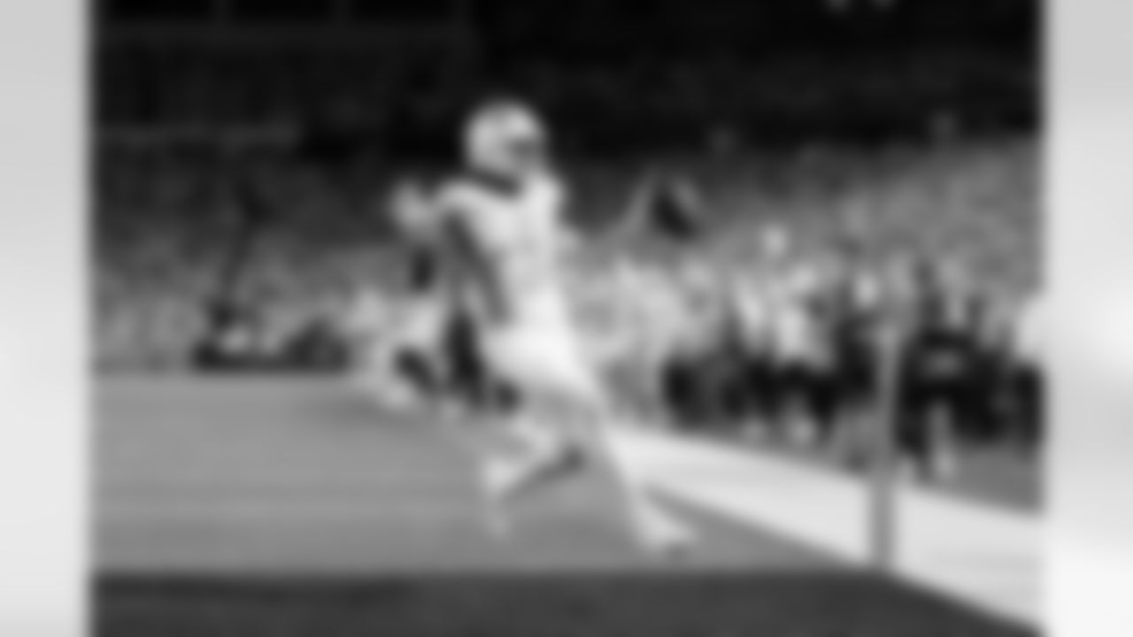 Buffalo Bills vs New England Patriots, Regular Season, October 05, 2025 at Highmark Stadium.