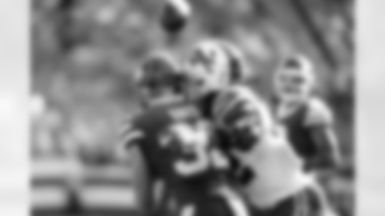 New York Jets vs Buffalo Bills, Regular Season, September 14, 2025 at Metlife Stadium.