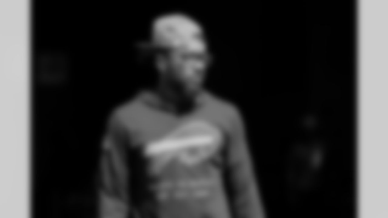 Miami Dolphins vs Buffalo Bills, Regular Season, November 09, 2025 at Hard Rock Stadium.