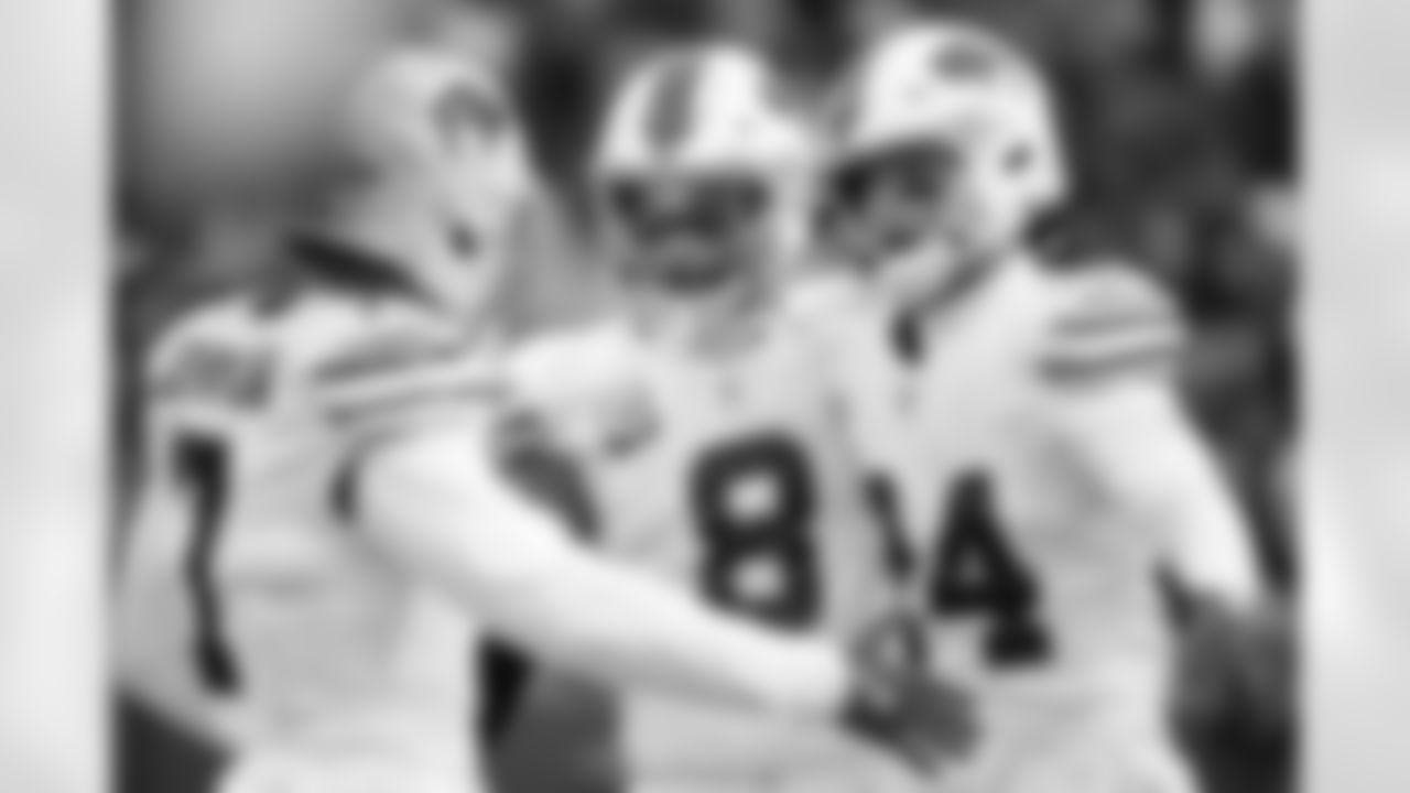 Buffalo Bills vs Tampa Bay Buccaneers, Regular Season, November 16, 2025 at Highmark Stadium.